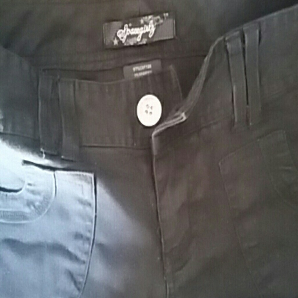 Capris - Picture 3 of 4